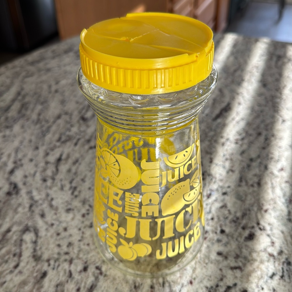 Vintage 1960/70s Sunshine Yellow Anchor Hocking Juice Pitcher/Carafe with Lemons
